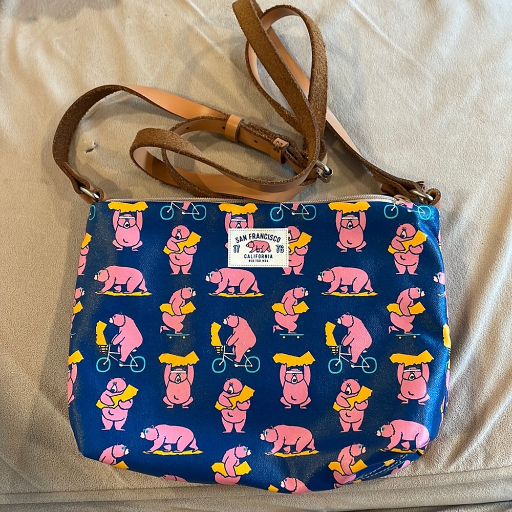 San Francisco, 1776 vinyl purse with leather straps 8 x 10”. With inner pocket